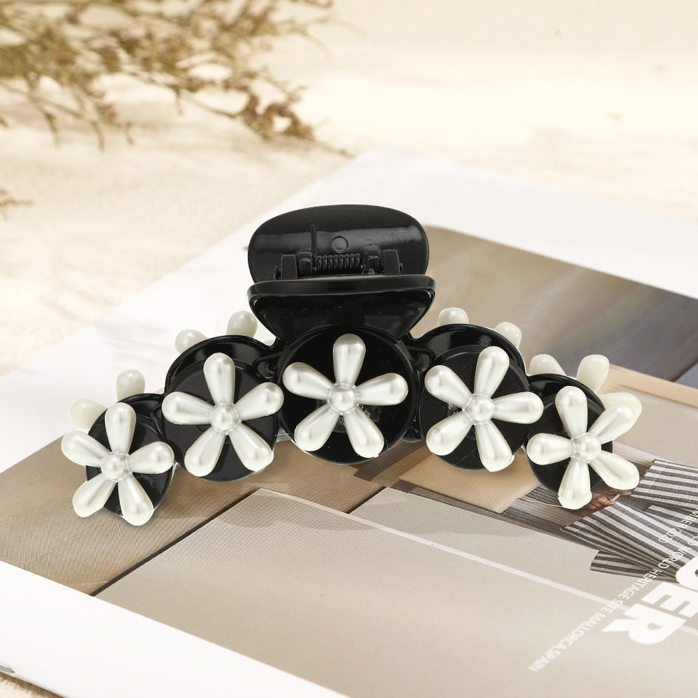Modern Elegant Claw Hair Clip