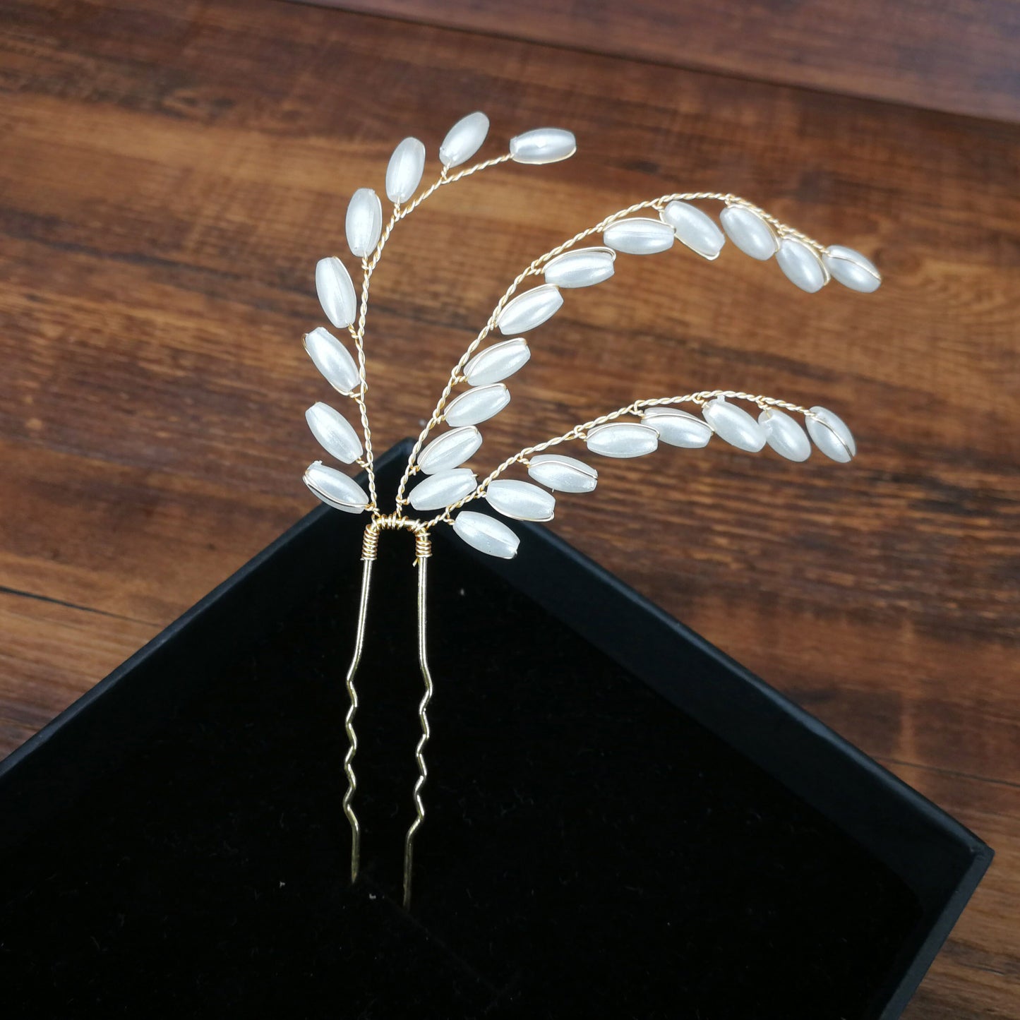Modern Vintage Pearl/Crystal Metal Pin Hair Clip