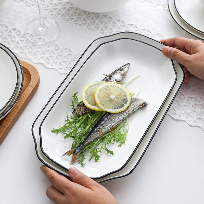 White With Black Edge Dinner 1pcs