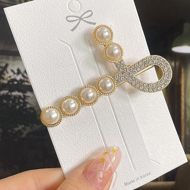 Modern Vintage Pearl Hair Clips