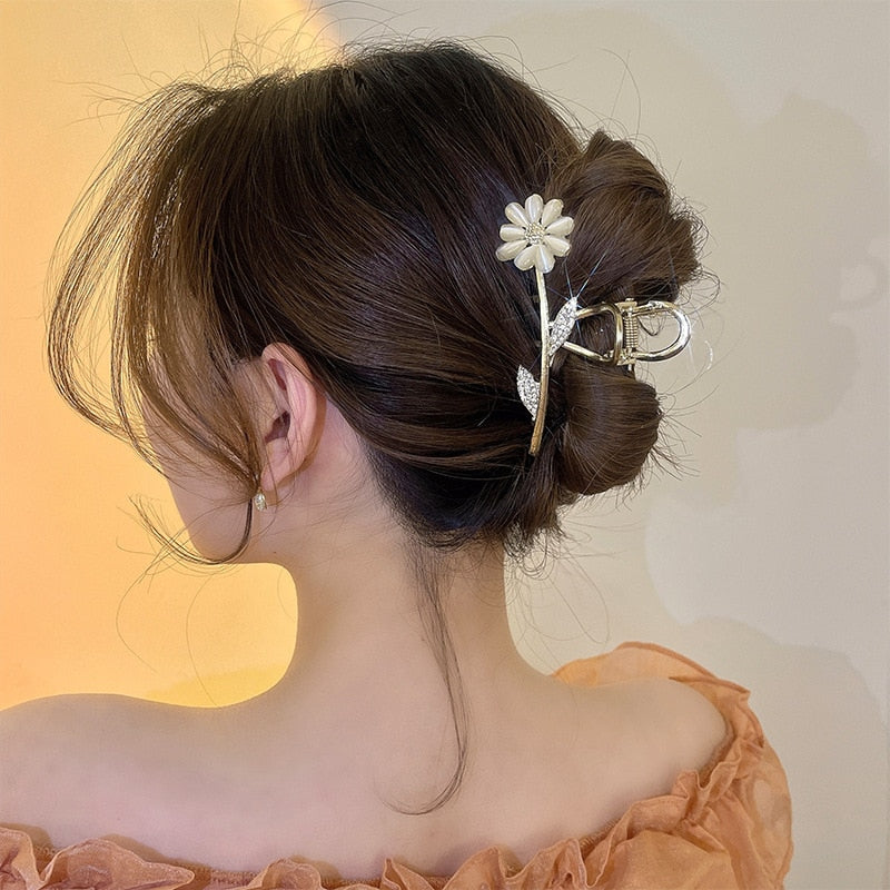 Modern Elegant Claw Hair Clip