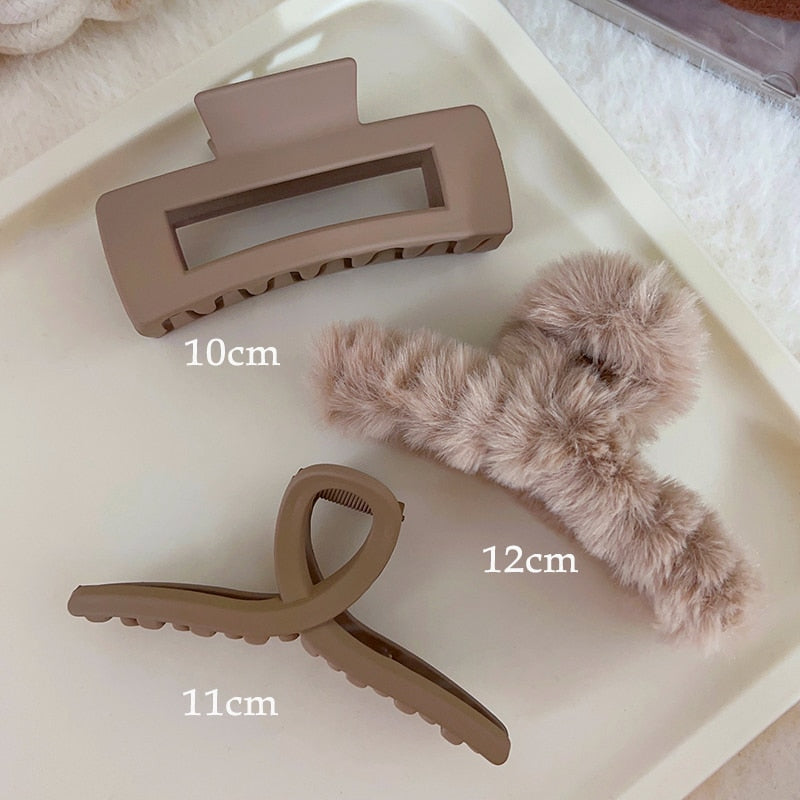 Neutral Y2k Style Claw Hair Clips