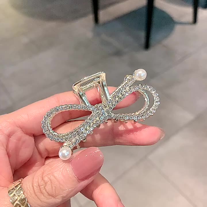 Modern Elegant Claw Hair Clip