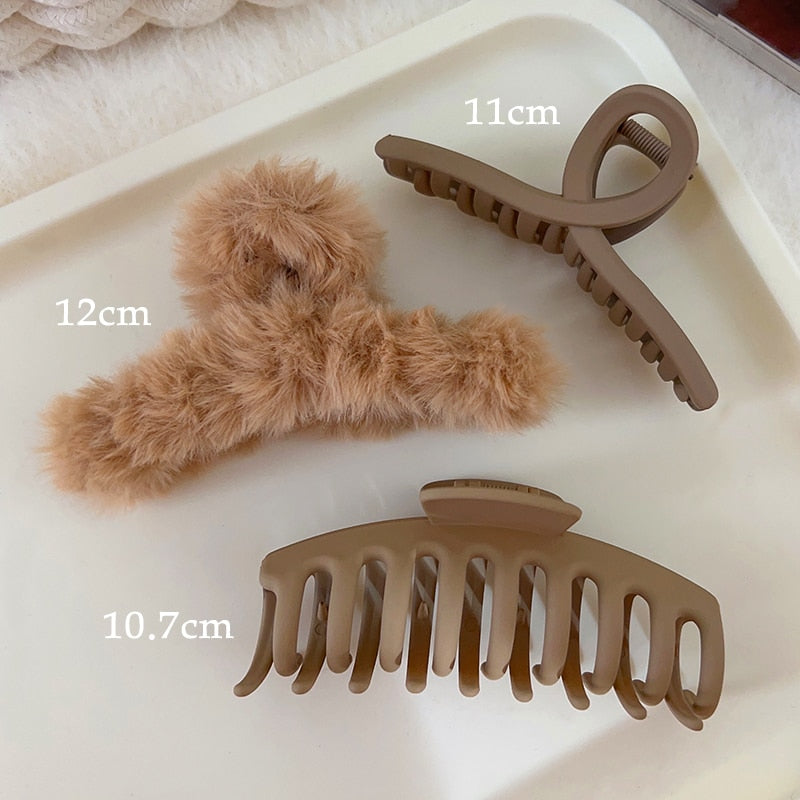 Neutral Y2k Style Claw Hair Clips